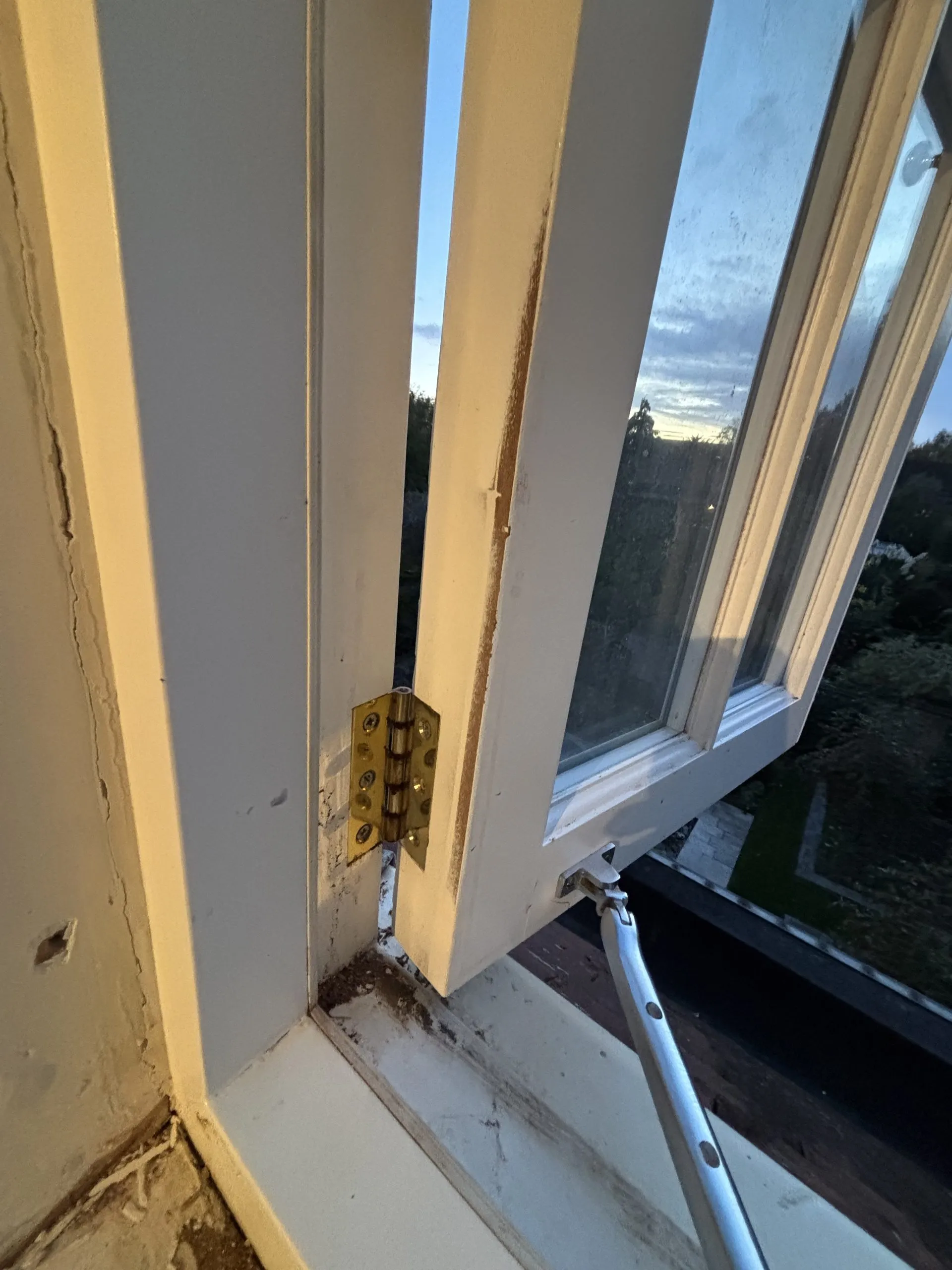 Repaired timber window frame after repair